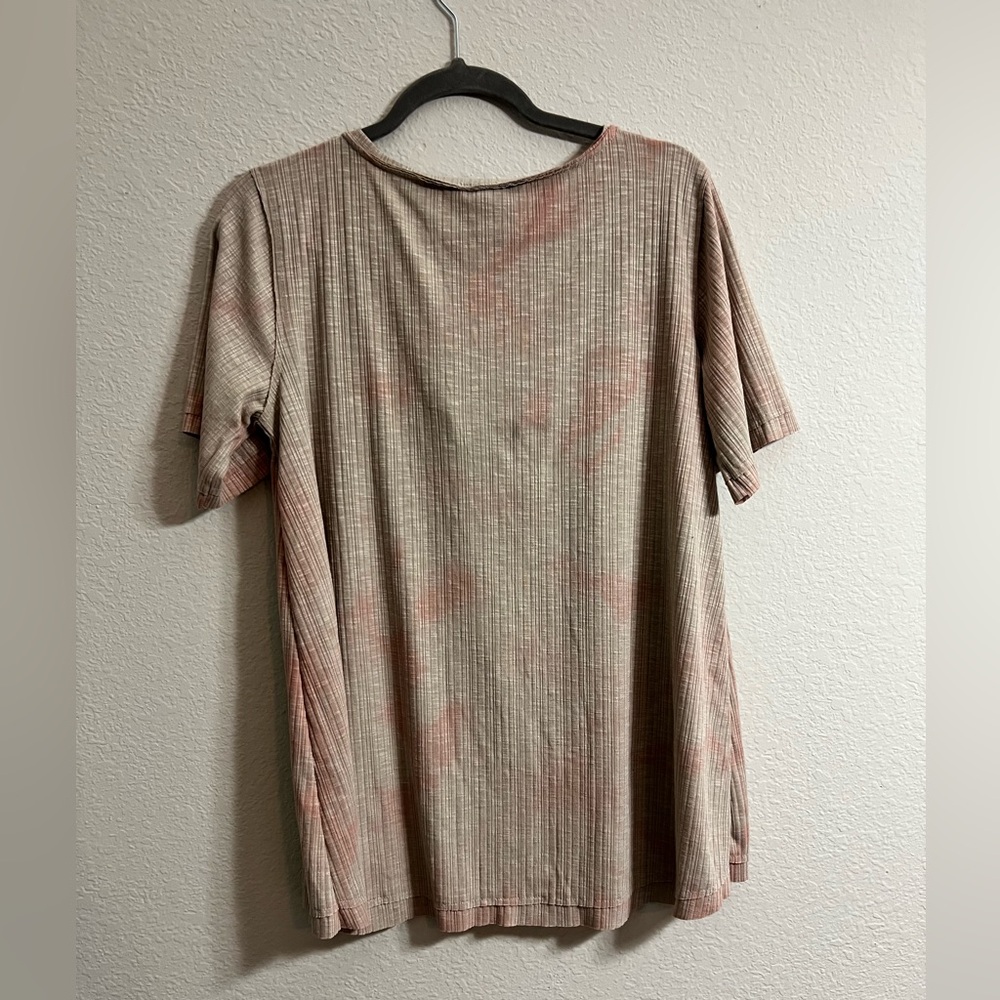 POL Women’s Ribbed Pink and Tan Tie Dye Short Sleeve Top with Button Details - Picture 8 of 8